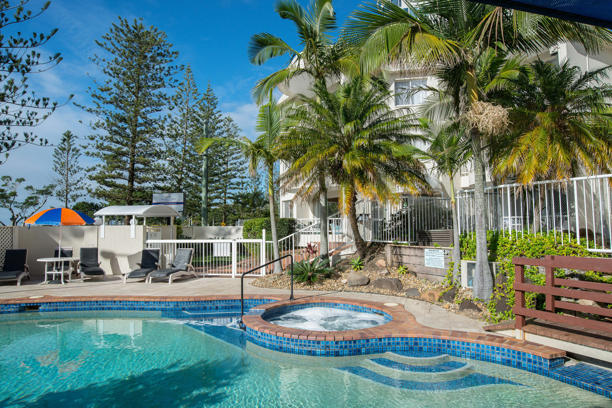 Golden Shores Holiday Club Apartment Gold Coast Exterior photo